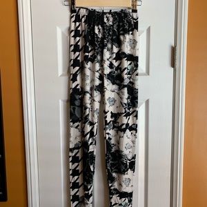 Soft & Pretty Black & White Leggings